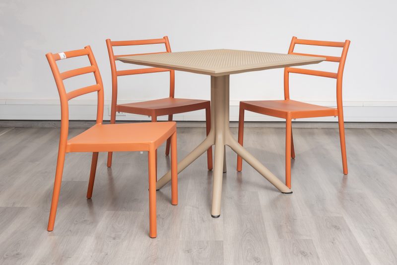 avro outdoor dining table + 4 trent chairs