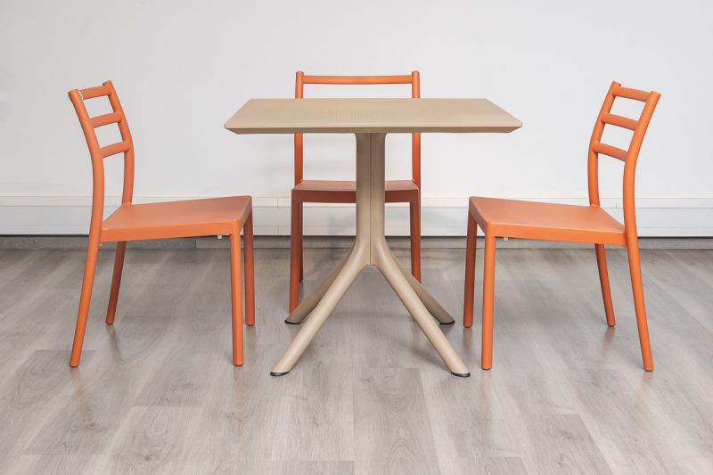 avro outdoor dining table + 4 trent chairs