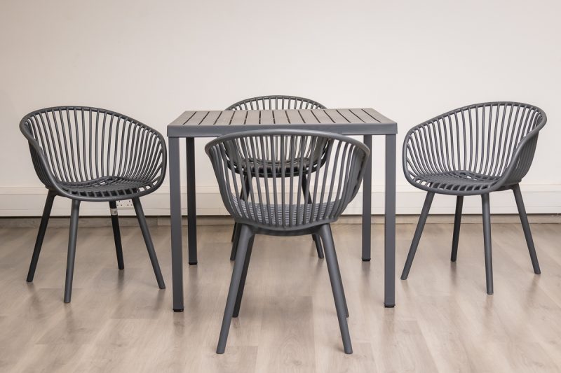steve plastic top table + 4 ariel chairs