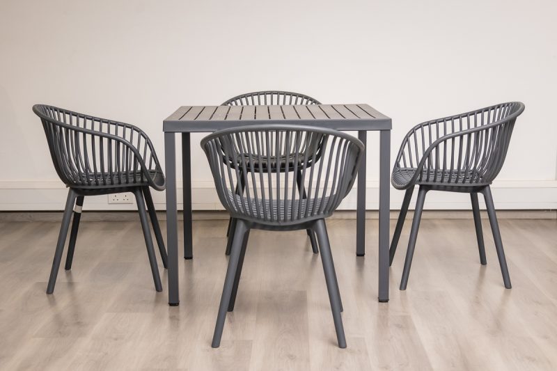 steve plastic top table + 4 ariel chairs