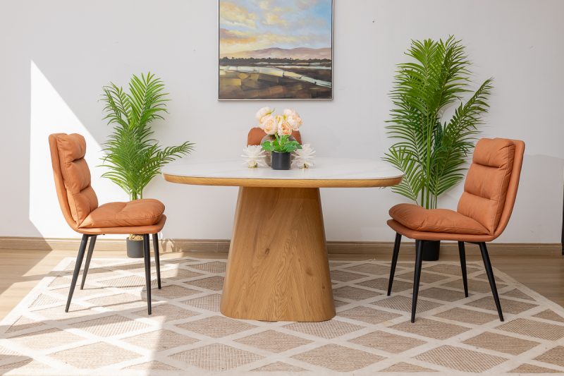 siya dining table + 4 mimo chairs
