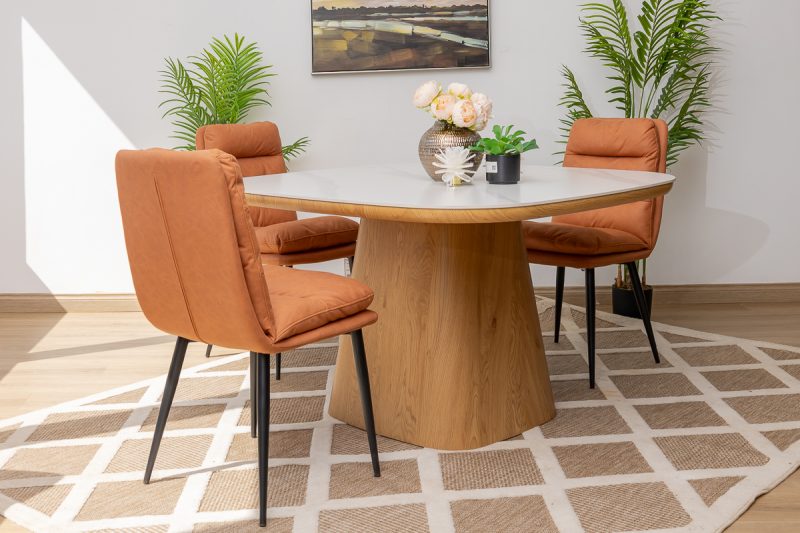 siya dining table + 4 mimo chairs