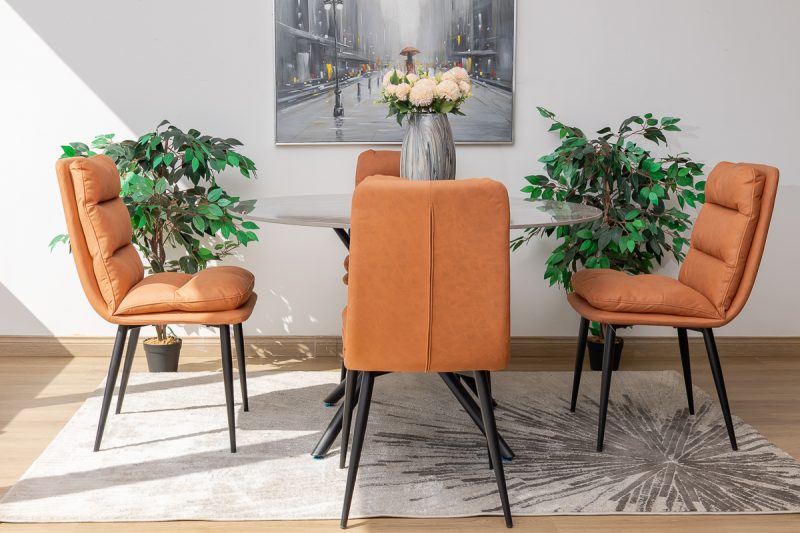 karie dining table + 4 mimo chairs