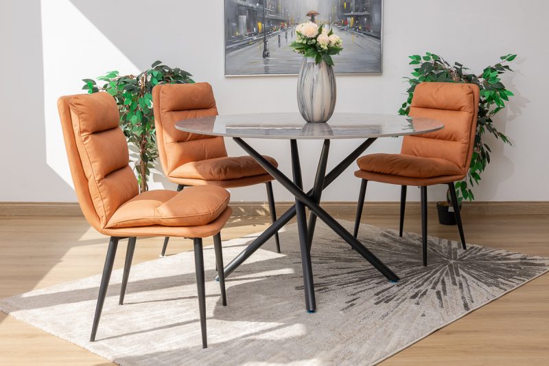 karie dining table + 4 mimo chairs
