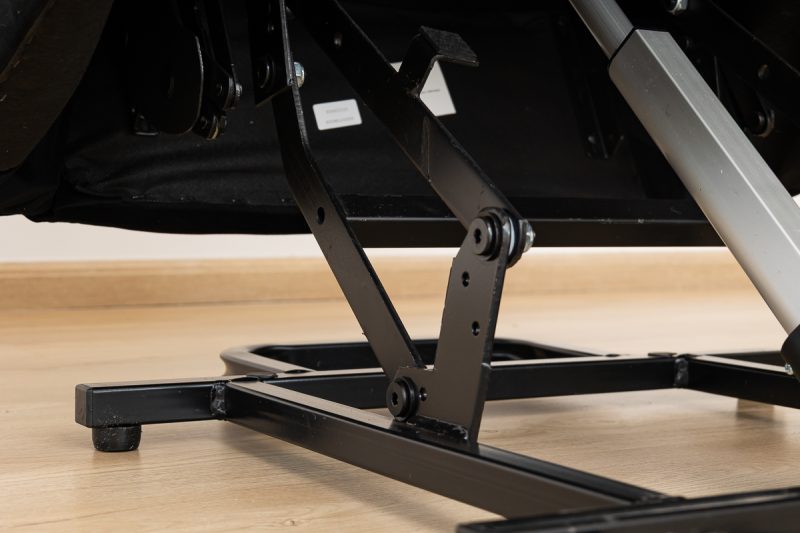 leslie single power lift chair