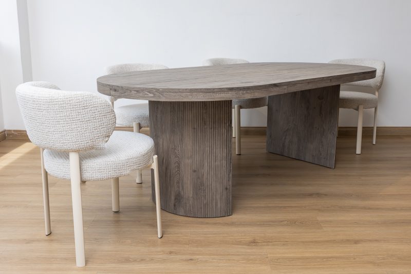rowe dining table + 8 peaches chairs