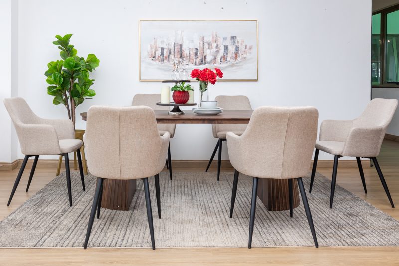 gemini dining table + 6 rum chairs