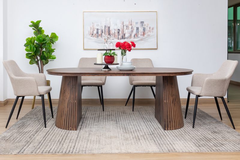 gemini dining table + 6 rum chairs