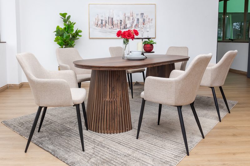 gemini dining table + 6 rum chairs