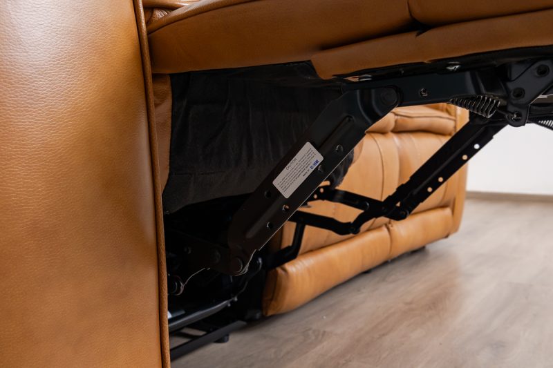 lancaster 7 seater leather recliner (3+2+1+1)
