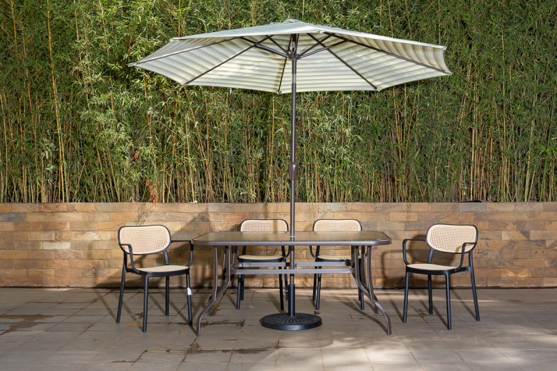 naivasha outdoor dining table + 6 crossby chairs + umbrella