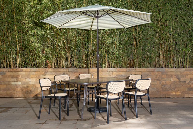 naivasha outdoor dining table + 6 crossby chairs + umbrella