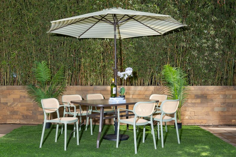 naivasha outdoor dining table + 6 crossby chairs + umbrella