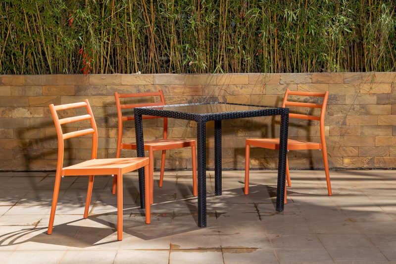 trevor outdoor dining table + 4 trent chairs