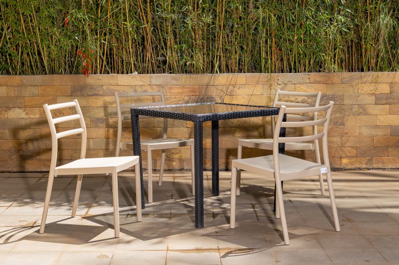 trevor outdoor dining table + 4 trent chairs