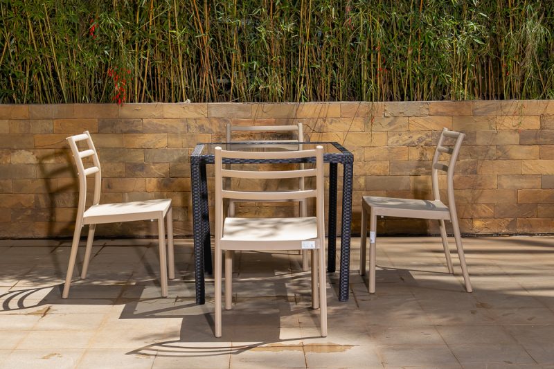trevor outdoor dining table + 4 trent chairs