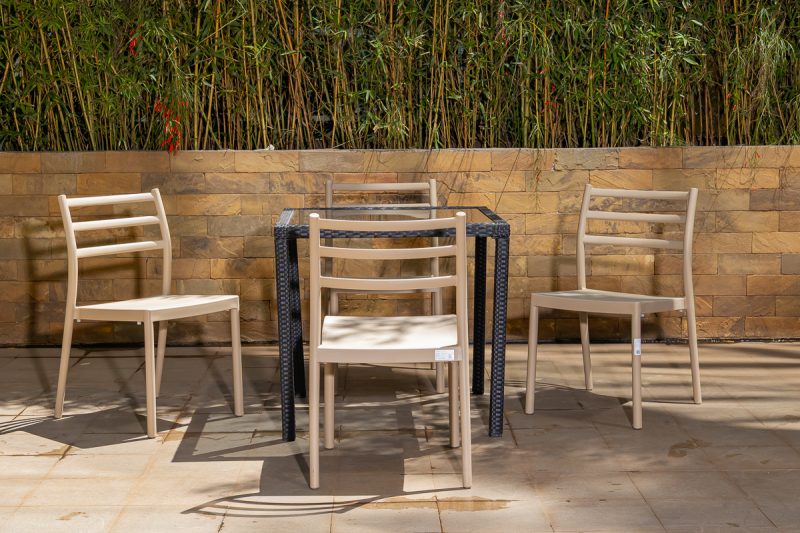 trevor outdoor dining table + 4 trent chairs