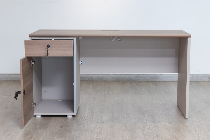 53flm153 - 1.4m- straight  desk