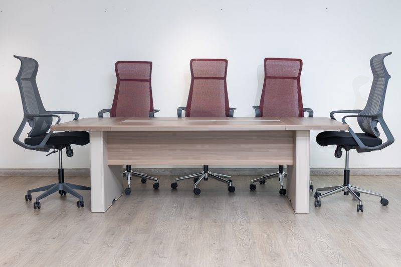 61cad005 -2.4m- conference table