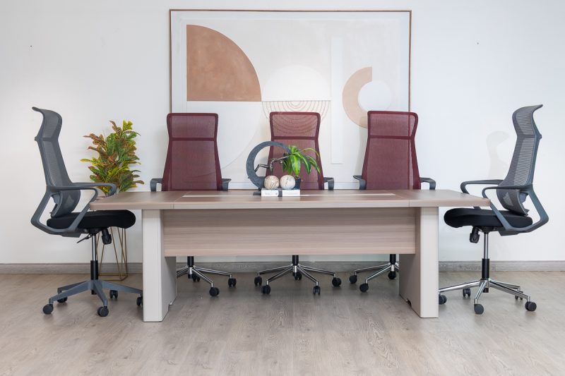 61cad005 -2.4m- conference table