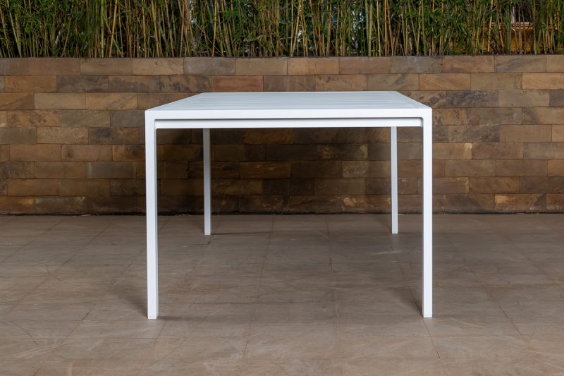 madafu outdoor table