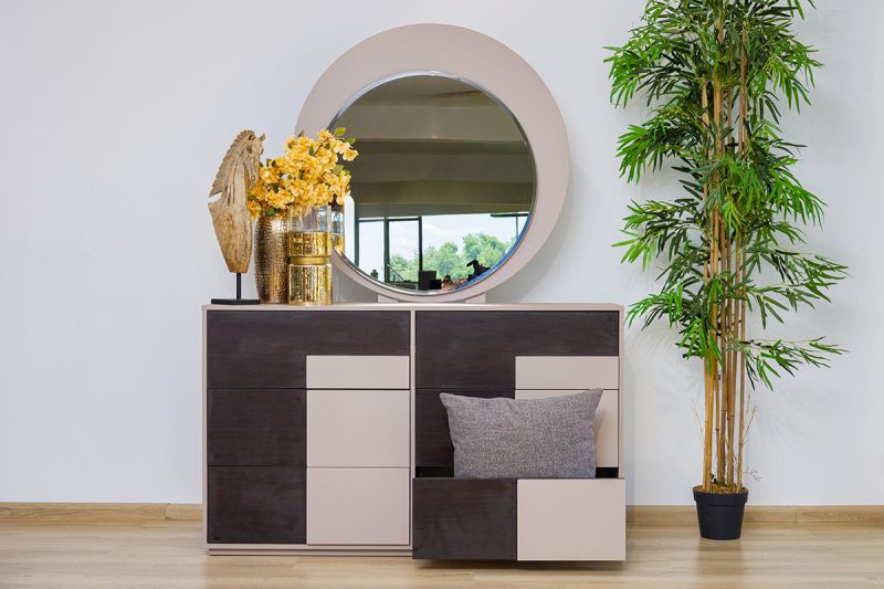sarina king package - king bed + 2 nightstands + dresser mirror + chest of drawers