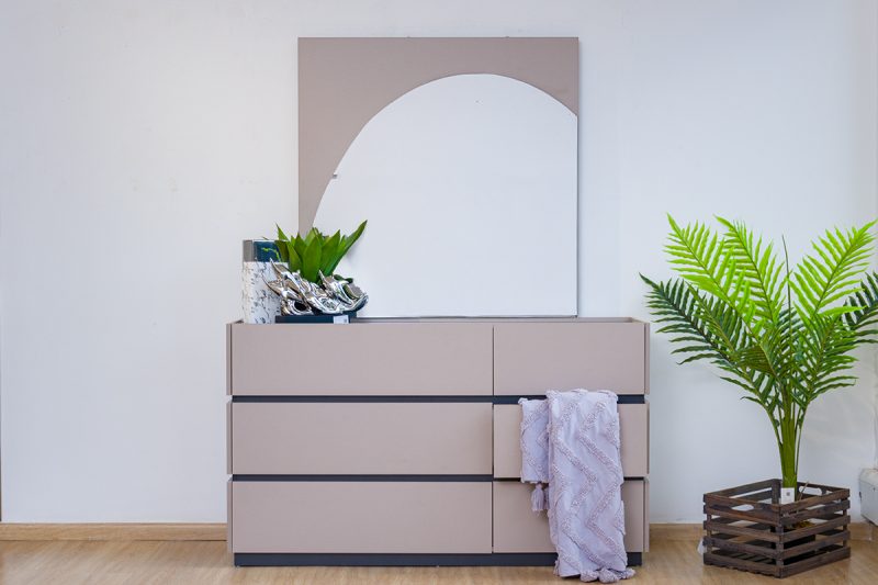 kaye king package - king bed + 2 nightstands + dresser mirror + chest of drawers