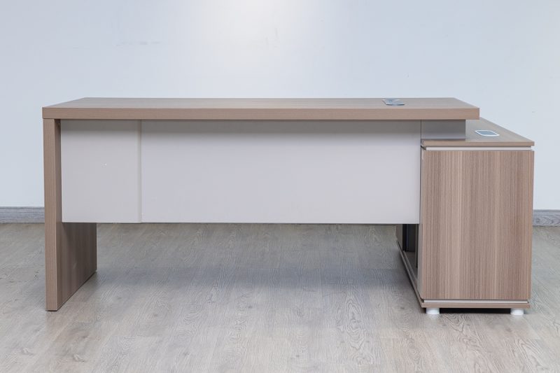 61nad001 - executive desk