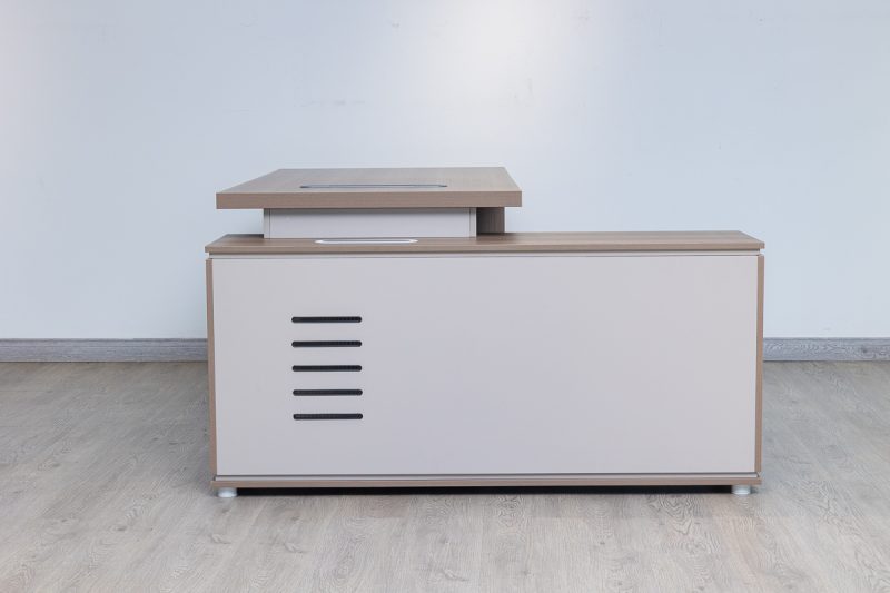 61nad001 - executive desk