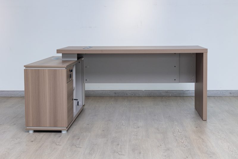 61nad001 - executive desk