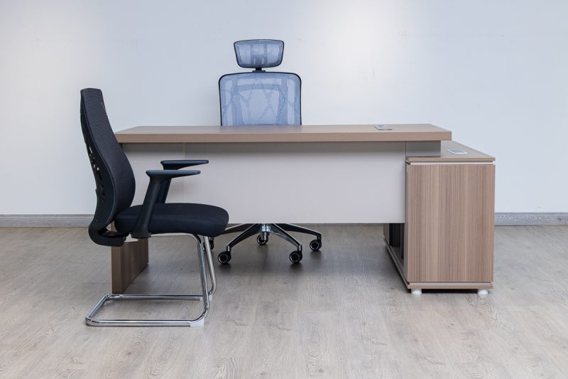 61nad001 - executive desk