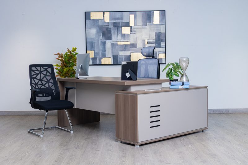 61nad001 - executive desk