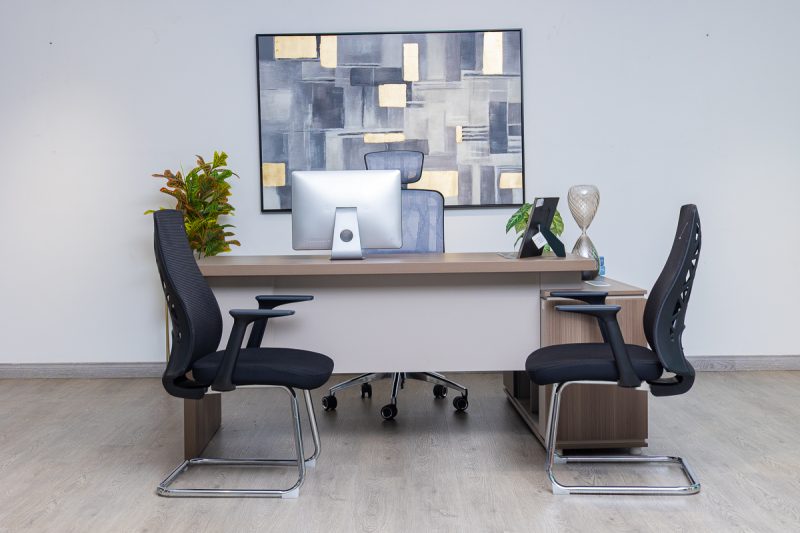 61nad001 - executive desk