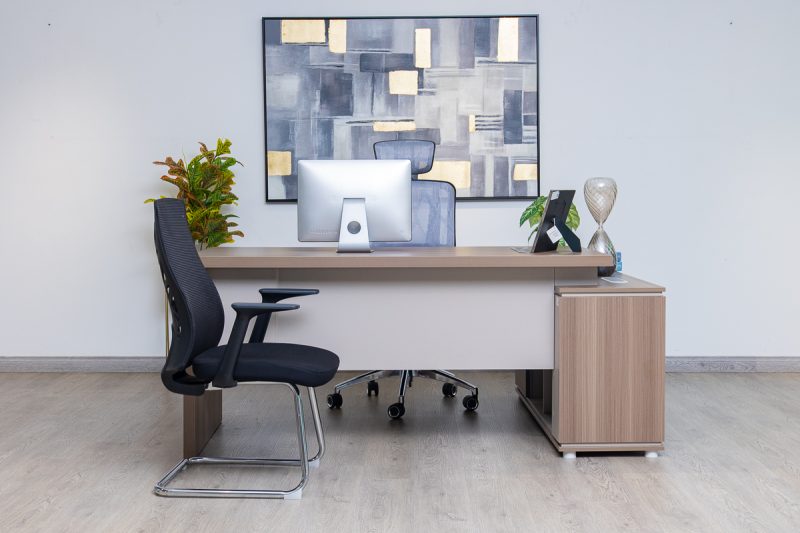 61nad001 - executive desk