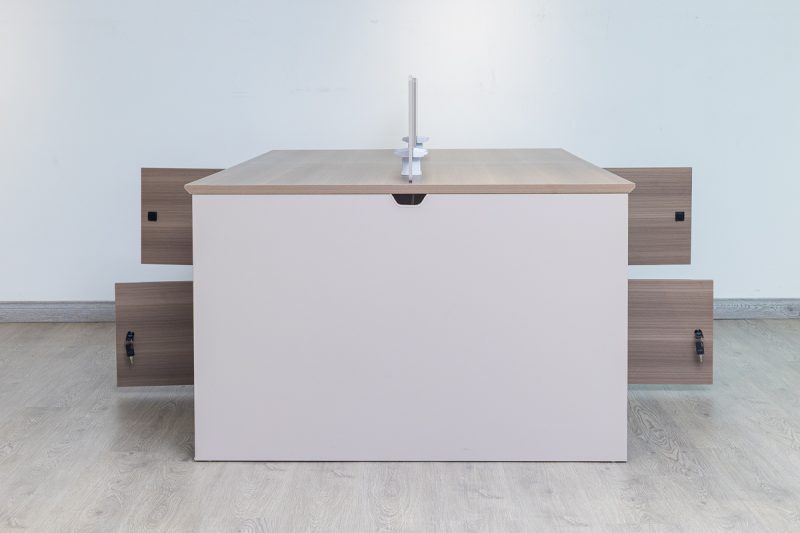 53flm451 - 4 way workstation