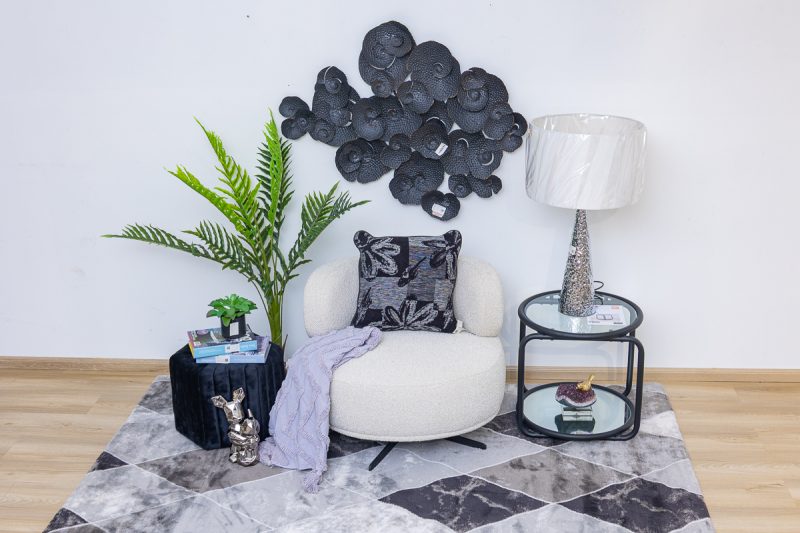 reyna accent chair