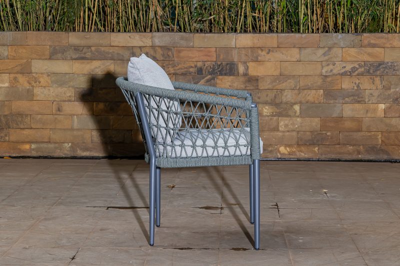 zabibu outdoor dining table + 6 tyrie chairs