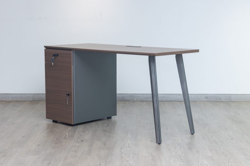 52flm119 - 1.4m straight desk
