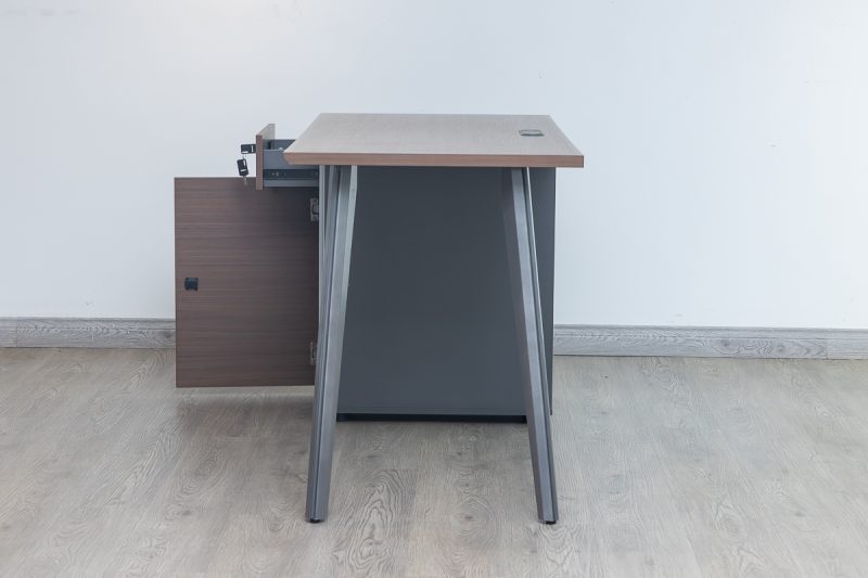 52flm119 - 1.4m straight desk
