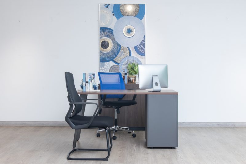 52flm119 - 1.4m straight desk