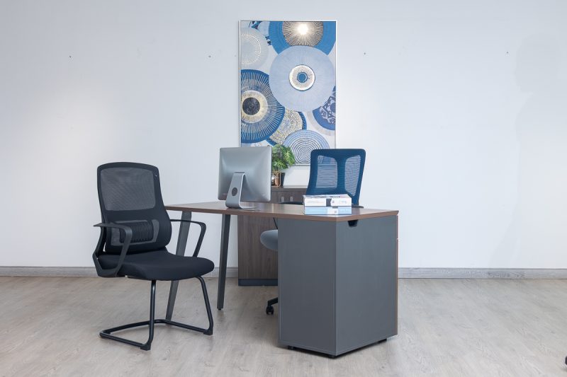 52flm119 - 1.4m straight desk