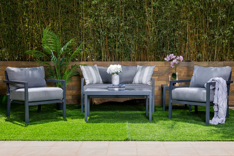 magnolia 5 seater outdoor sofa (3+1+1) + coffee table + end table