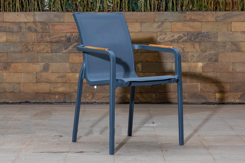 seashell plastic chair (copy)