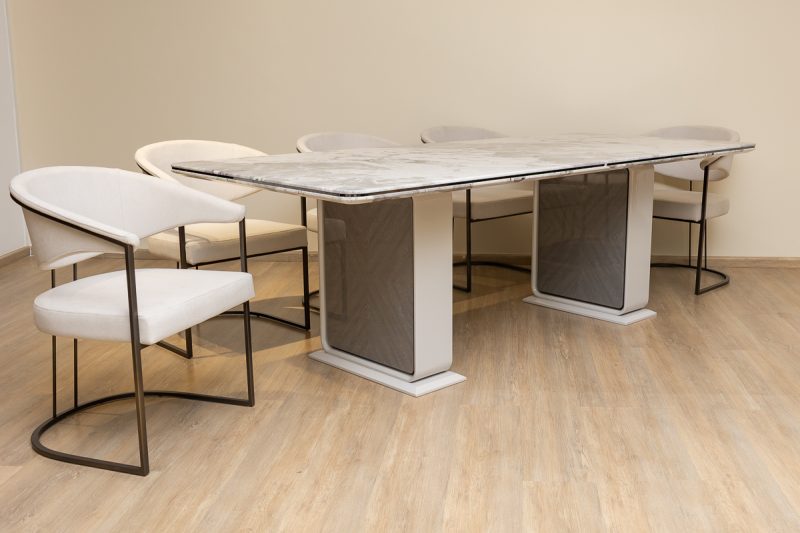 oslo dining table + 8 almeria chairs