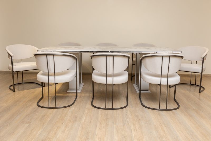 oslo dining table + 8 almeria chairs